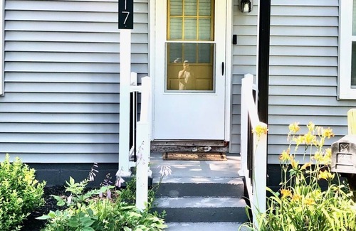 Greensboro House | Convenient Stay Near G'boro Coliseum with Great Amenities