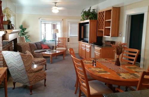 Downtown Klamath Falls House | Experience Downtown Comfort at SmartHouse with Hot Tub & BBQ