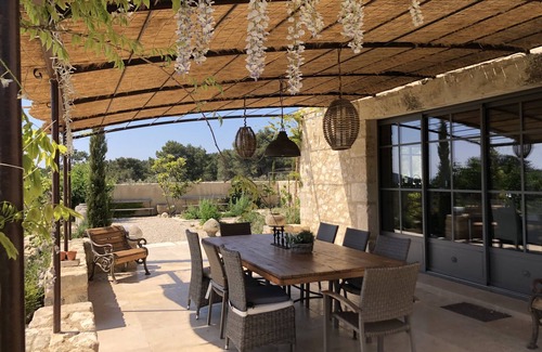 Les Baux-de-Provence Villa | Exclusive Escape with Heated Pool & Jacuzzi near St Rémy