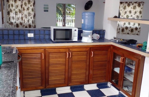 Maranduba House | Oceanfront Retreat: Pet Friendly & Steps from the Beach