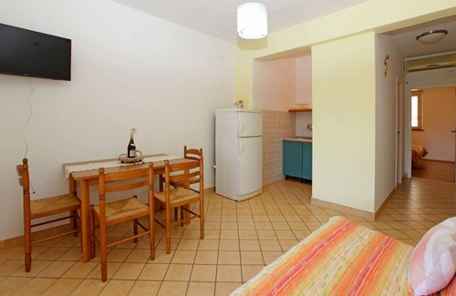 Blato Apartment | Oceanfront 30 m² Apartment with Kitchen for 3 Guests