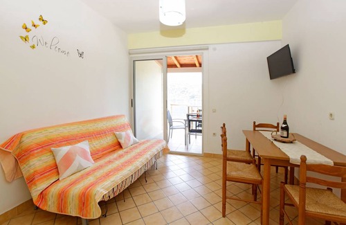 Blato Apartment | Oceanfront 30 m² Apartment with Kitchen for 3 Guests