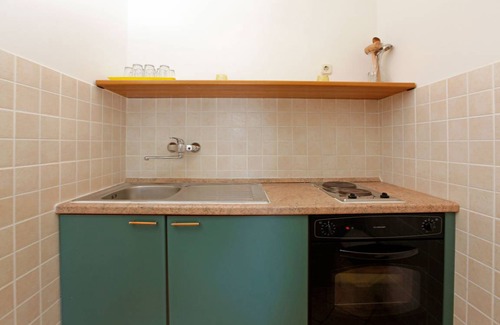 Blato Apartment | Oceanfront 30 m² Apartment with Kitchen for 3 Guests