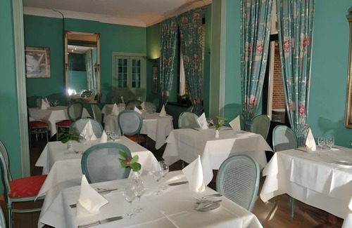 Fleurus Bed & Breakfast | Comfortable Bed and Breakfast for 5 with Pet-Friendly Perks