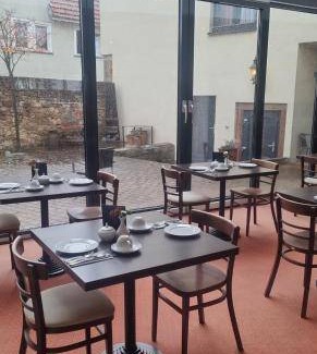 Tauberbischofsheim Hotel | Cozy Hotel for 4 Guests – Pet Friendly Retreat