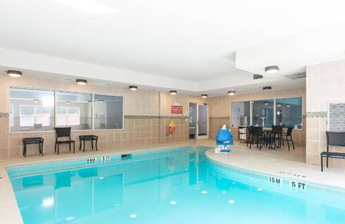 LaGrange Hotel | Elegant 5-Star Hotel with Pool and Spa for Your Getaway