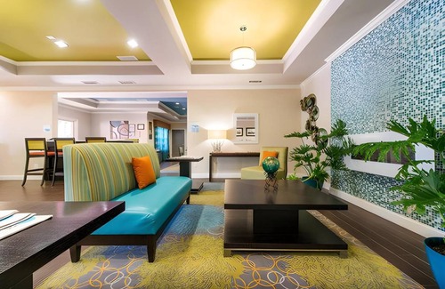 LaGrange Hotel | Elegant 5-Star Hotel with Pool and Spa for Your Getaway