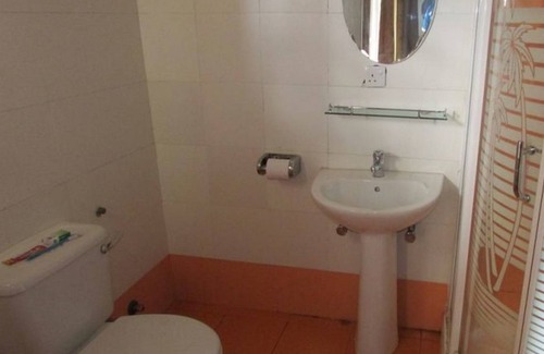 Asaba Resort | Cozy Private Room with Pool and Lake View for Two Guests