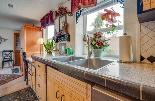 Monitor House | East Wenatchee Retreat with Hot Tub & Family-Friendly Perks