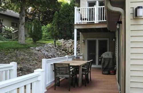 Branch House | 30 minutes from Lambeau Field and plenty of space for your large NFL Draft crew!