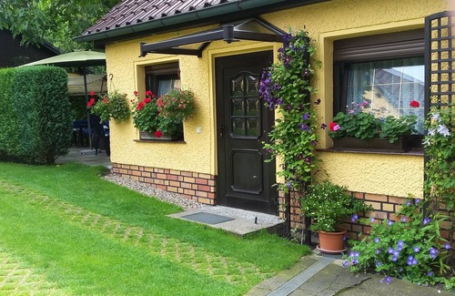 Glienicke/Nordbahn House | Convenient Access to Berlin: Enjoy Breakfast & Family Amenities