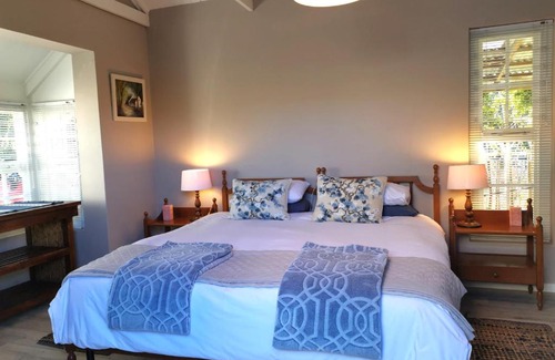 Greyton House | Pet-Friendly Retreat at 30 Oak Street – Rated 9/10 by Guests