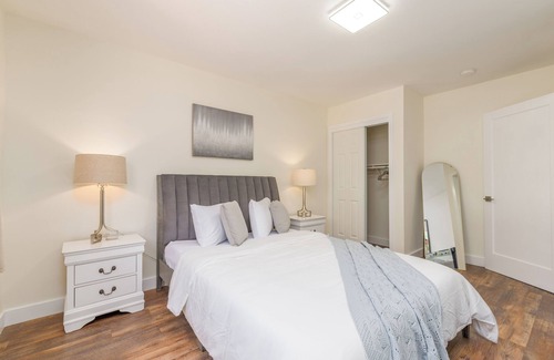 Crocker-Amazon House | Experience Comfort with Skyline Views and Hot Tub Access