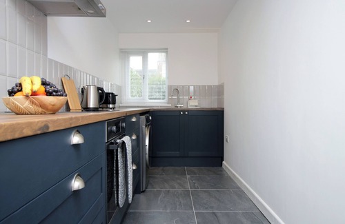 Llanrumney House | Save on Monthly Stays for Families and Business Travelers