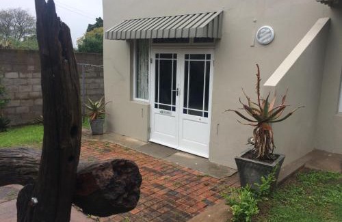 Grahamstown House | Family-Friendly Getaway at 30 on Oatlands Road