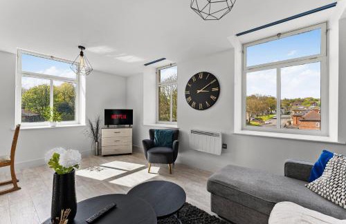 Healey Lane Apartment | Family-Friendly Executive Apartment in Dewsbury for 6