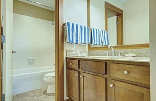 Bend Resort | Endless Sunshine and Top-Rated Amenities Await You!