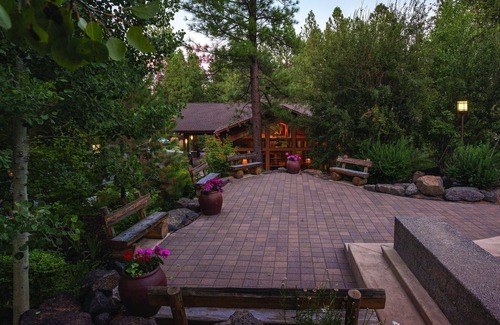 Bend Resort | Endless Sunshine and Top-Rated Amenities Await You!