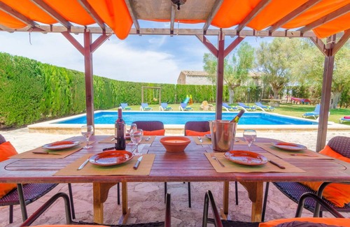Vilafranca de Bonany Villa | Spacious 4-Bedroom Villa for Family Getaways