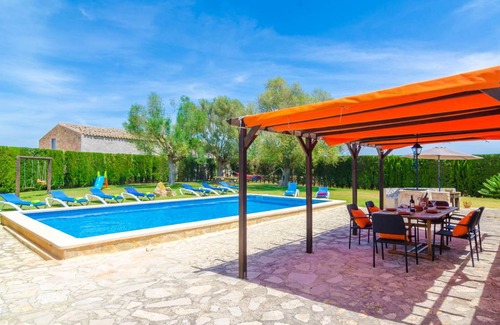 Vilafranca de Bonany Villa | Spacious 4-Bedroom Villa for Family Getaways
