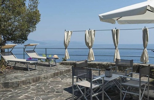 Portofino Villa | Spacious Oceanfront Villa with Pool for 10 Guests