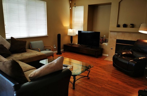 Modesto House | Spacious Quiet House with Ocean View in Modesto - Rated 9/10