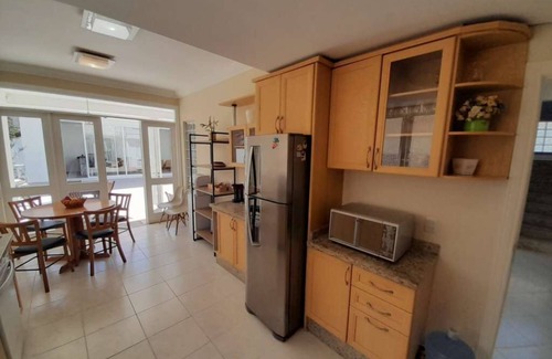 Jurere Internacional House | Prime Location Just 300m from the Beach with Private Pool
