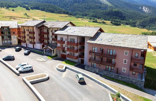 Termignon Apartment | Convenient Hotel Near Termignon-la-Vanoise with Balcony