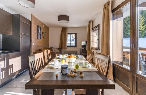 Les Gets Apartment | 300m from resort center, fitness, swimming pool, sauna, hammam, terrace, balcony, tv, ski locker