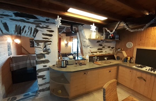 Villard-Reculas House | Historic 1743 House with Balcony, Steps from Ski Lifts