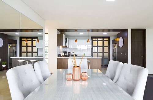 El Castillo Apartment | Modern Retreat with Pool in Exclusive El Poblado Area