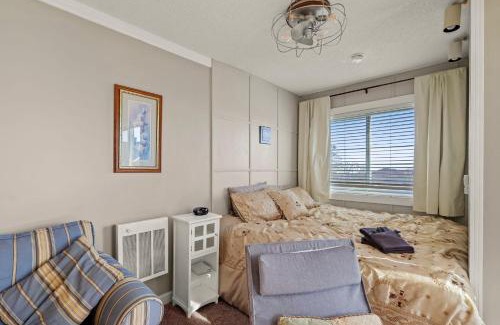 Banner Elk Apartment | Relax at 301 Pinnacle Inn Rd with Private Pool & Hot Tub