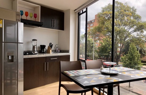 Zona Rosa Apartment | Modern Loft Near 82 / Virrey - Ideal for Long Stays