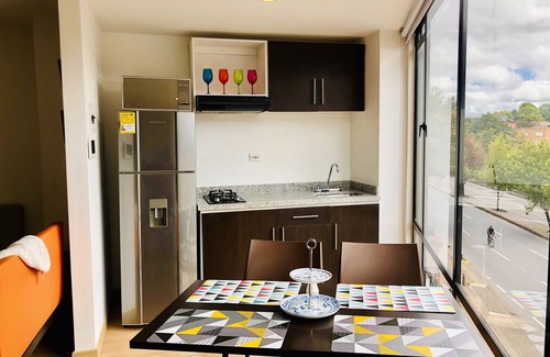 Zona Rosa Apartment | Modern Loft Near 82 / Virrey - Ideal for Long Stays