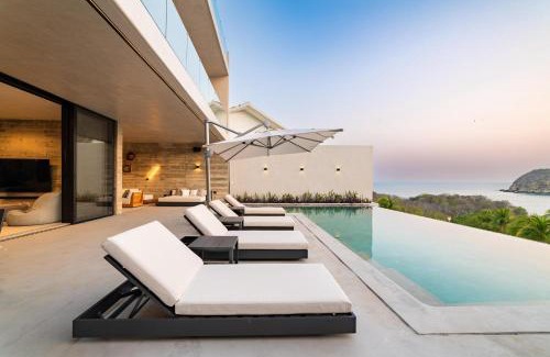 Santa Maria Huatulco Villa | Experience Comfort at La Montosa with Pool & Breakfast
