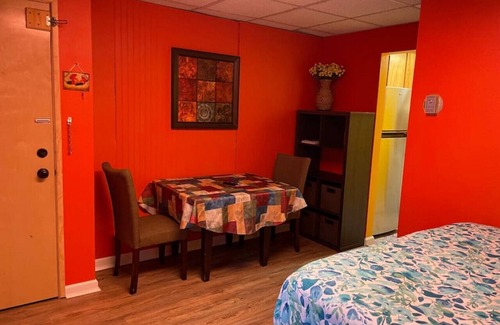 Fairbanks Apartment | 305 Eff Colorful: Vibrant Studio Steps from Downtown