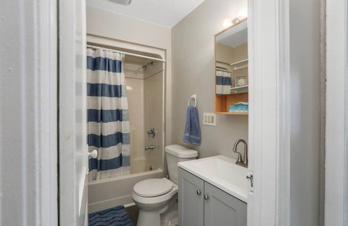 Detroit Beach House | Cozy Cottage Steps from the Lake - Top Rated at 10/10