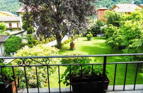 Cannobio Apartment | Sunny 3½-Room Apartment with Balcony and Lake View
