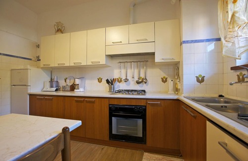 Cannobio Apartment | Sunny 3½-Room Apartment with Balcony & Garden Retreat