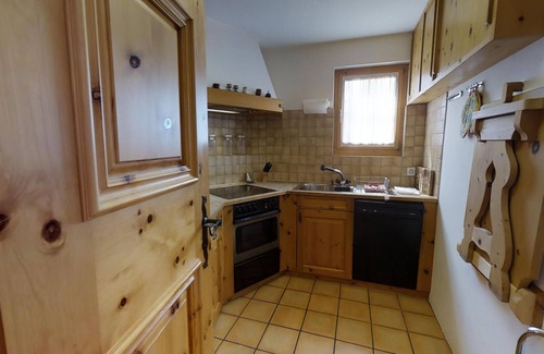 Celerina-Schlarigna Apartment | Family-Friendly 3½-Room Apartment with Kitchen Access