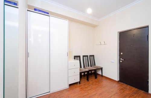 Kentron Apartment | Modern Apartment with Ararat Mountain View in City Center