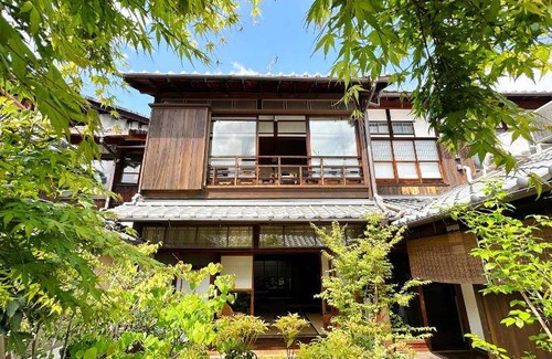Otsu Bed & Breakfast | Cozy Bed and Breakfast with 9/10 Guest Rating