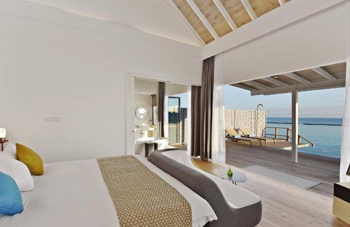 Kuramathi Island Resort | Spacious 205 m² Resort for Up to 127 Guests, Rated 9/10