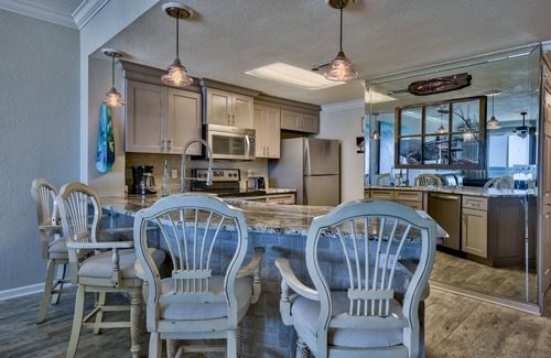 Destin Condo | 310 Sterling Sands: Beachfront Bliss with Relaxing Amenities