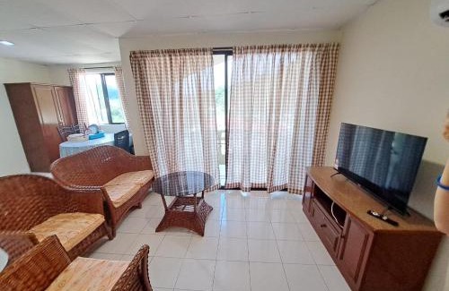 Pangkor Island Apartment | Cozy Pangkor Coral Bay Homestay with Oceanfront Pool