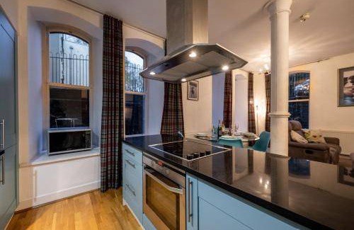 Fort Augustus House | Spacious 3-Bedroom House for Up to 10 Guests with Pool