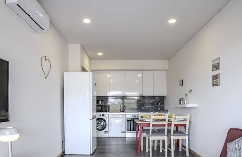 Vale de Santa Maria Apartment | #312 Ocean Outlook by Home Holidays