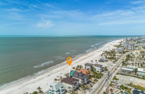 Fort Myers Beach House | Oceanfront Bliss at 3134 Estero Blvd - Family Friendly Retreat