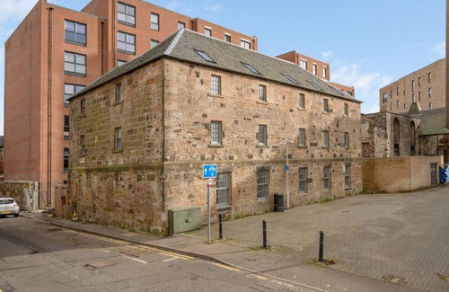 Dunfermline Apartment | Family-Friendly Retreat at 314 Reid's Corner - StayDunfermline
