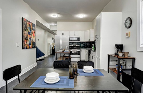 Fountain Square House | Discover 317 House of Music - Family-Friendly Getaway